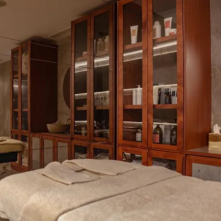 Wine & Books ホテル リスボン