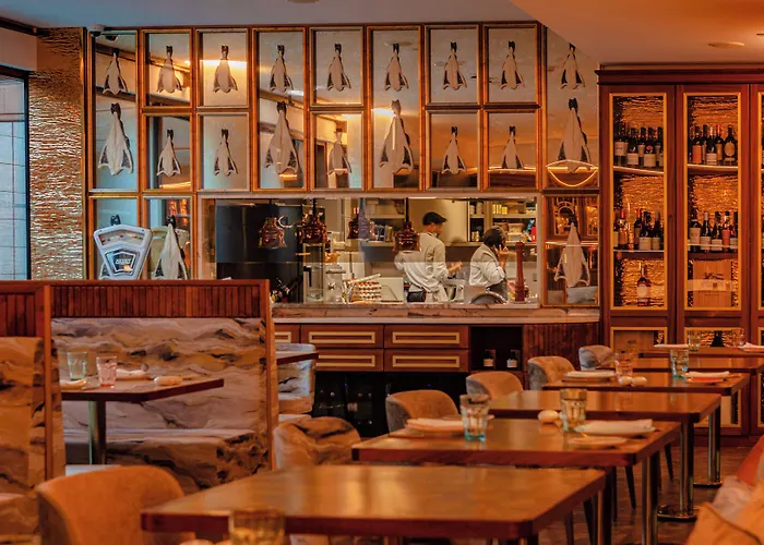 Wine&books 5* Lissabon