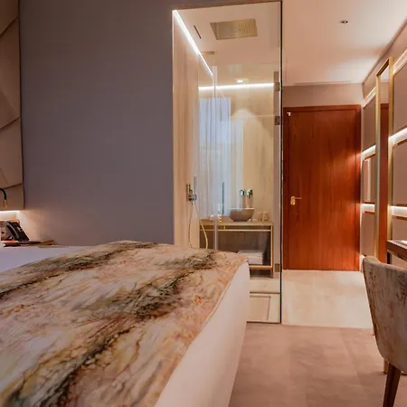 Wine & Books Hotel