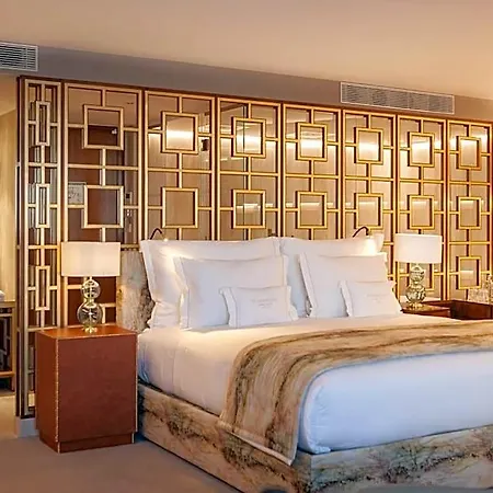 Wine & Books Hotel 5*