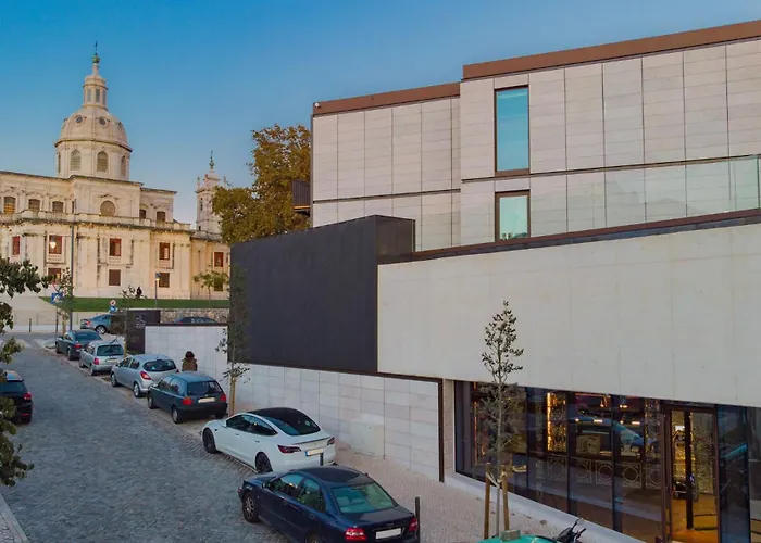 Wine & Books فندق Lisboa