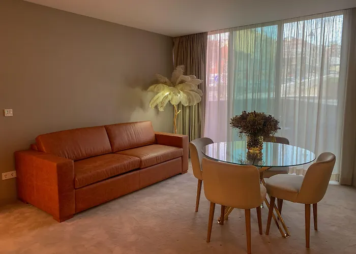 Wine & Books 5* Lisboa