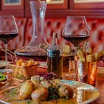 Wine & Books 5* リスボン