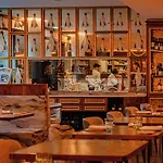 Wine & Books 5* Lisboa