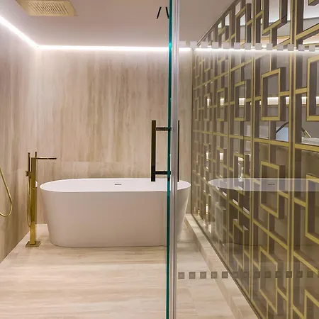 Отель Wine & Books 5*