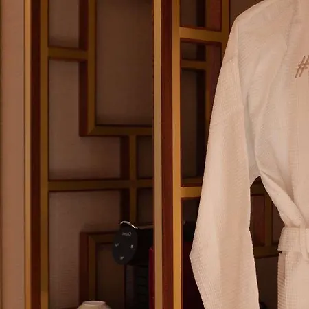 Otel Wine & Books 5*