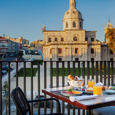 Wine & Books 5* Lisboa