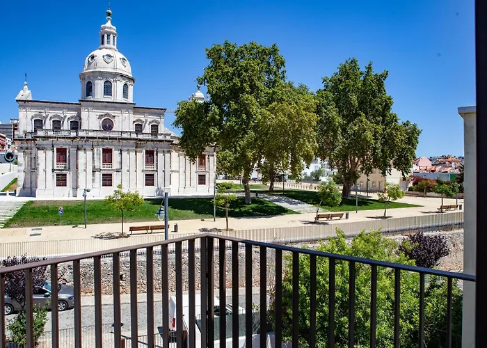 Wine&books 5* Lissabon